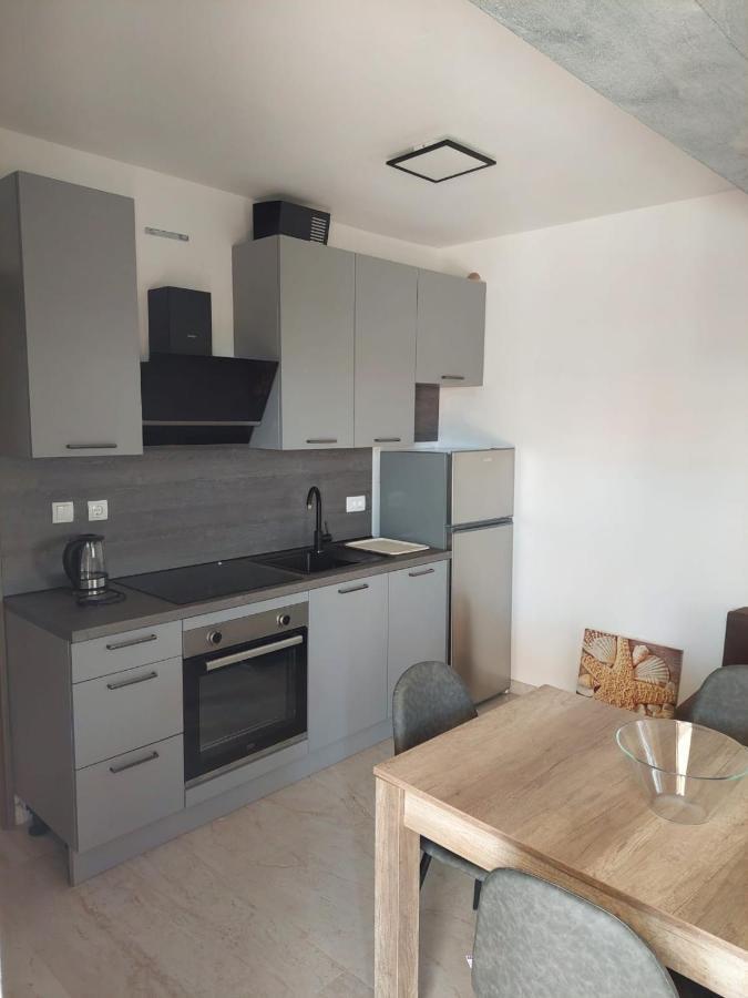 Apartments By The Sea Sukosan, Zadar - 12313 Екстер'єр фото
